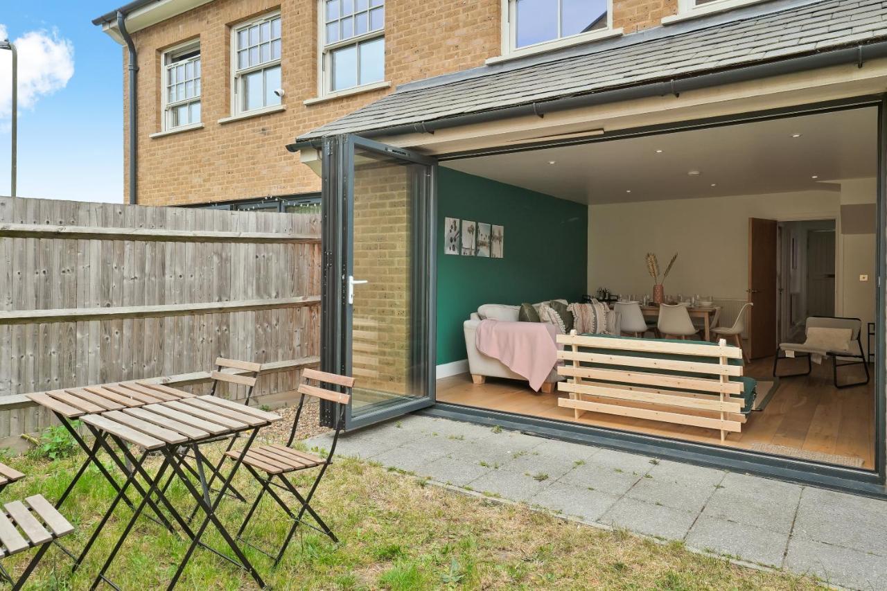 Lovely 4 Bed With Ensuite Free Wifi Off Street Parking In Sutton Morden (Greater London) Exterior photo